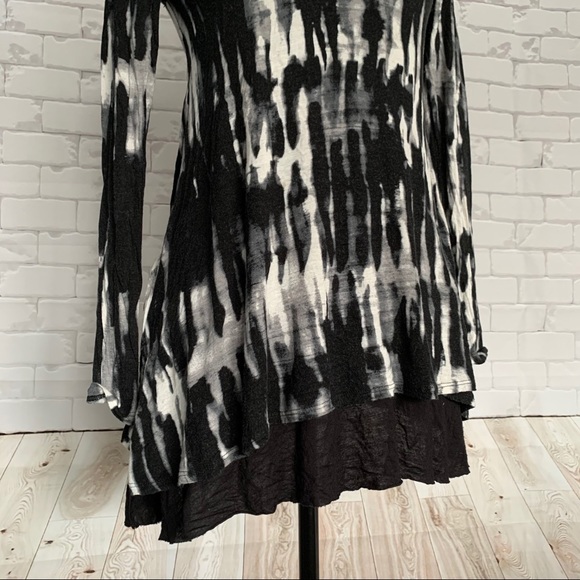 4 for $20 🖤 KENSIE Asymmetrical Tie-Dye Tunic - Picture 2 of 5